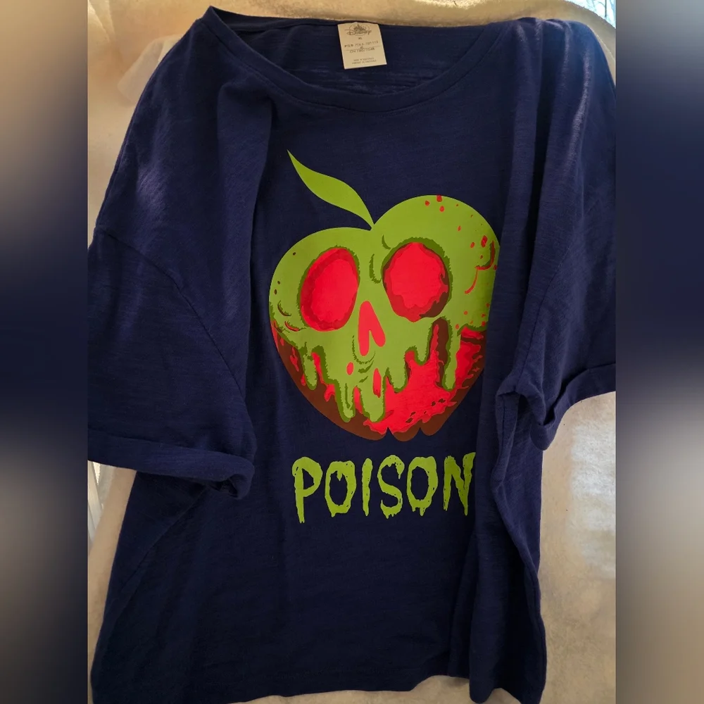NWOT Disney Parks Poison Navy Blue T-Shirt NWOT Sz XL Women - Picture 1 of 3